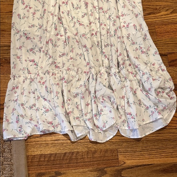 White X-Large Dress - Picture 2 of 5